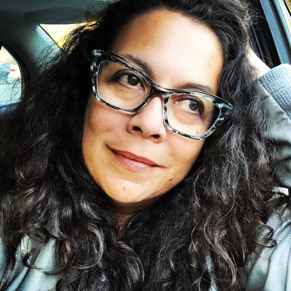 Meet your Posher, Lea - Picture 1 of 1